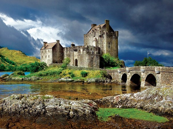 Buffalo Games (17056) - "Eilean Donan Castle, Scotland" - 750 pièces